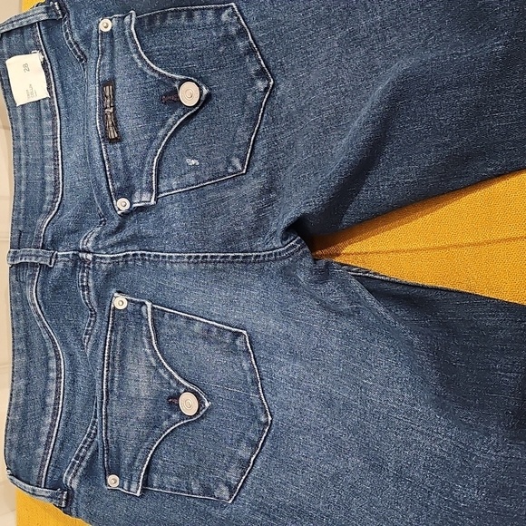 Hudson Collin Flap Skinny Crop Distressed Jeans Color DKBL Size 28 EUC MSRP $195 - Picture 7 of 11